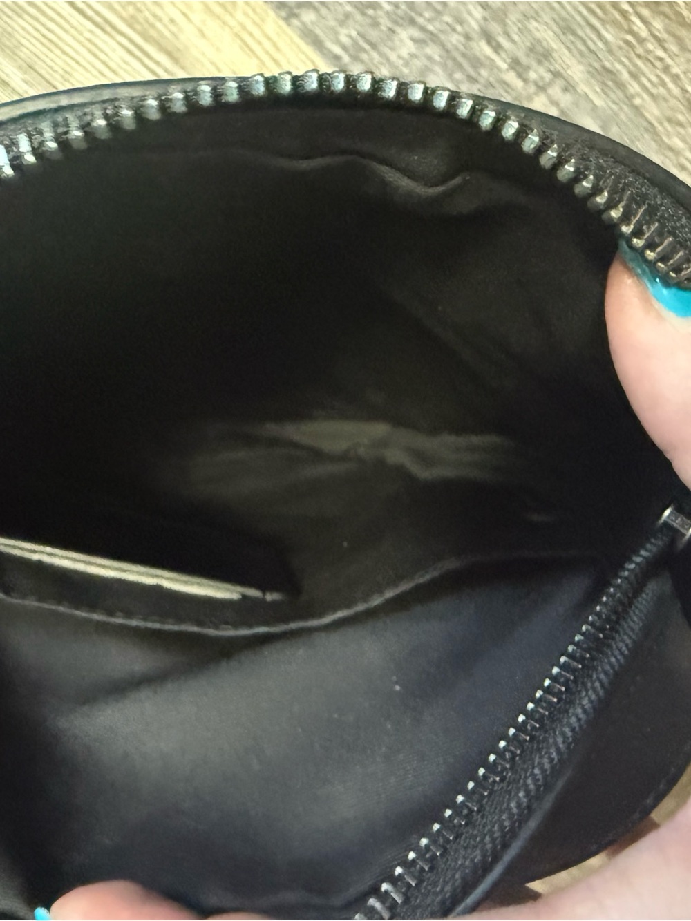 Coach Men’s Black Signature Messenger Crossbody - Picture 6 of 8